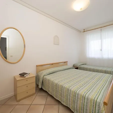 Apartment Spacious Flat Only 150mt From The Lignano Sabbiadoro