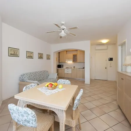 Spacious Flat Only 150mt From The *