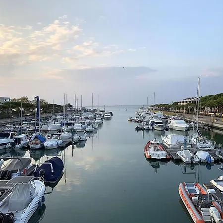Spacious Flat Only 150mt From The Apartment Lignano Sabbiadoro